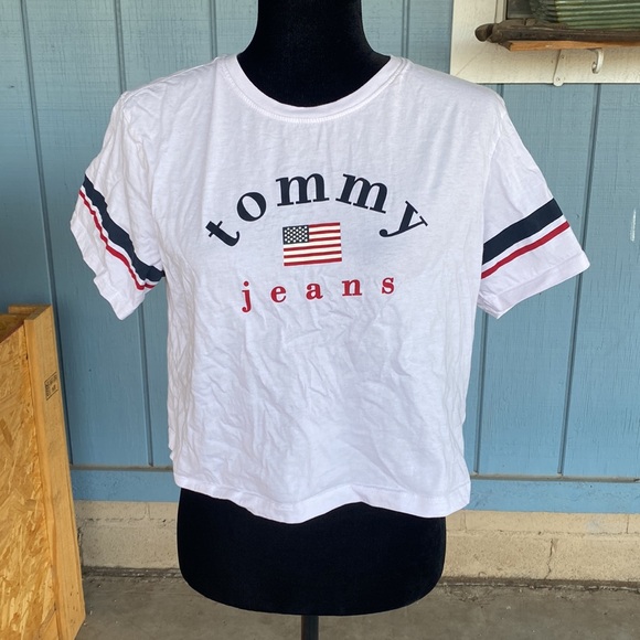 Tommy Jeans T-Shirt - Picture 2 of 5